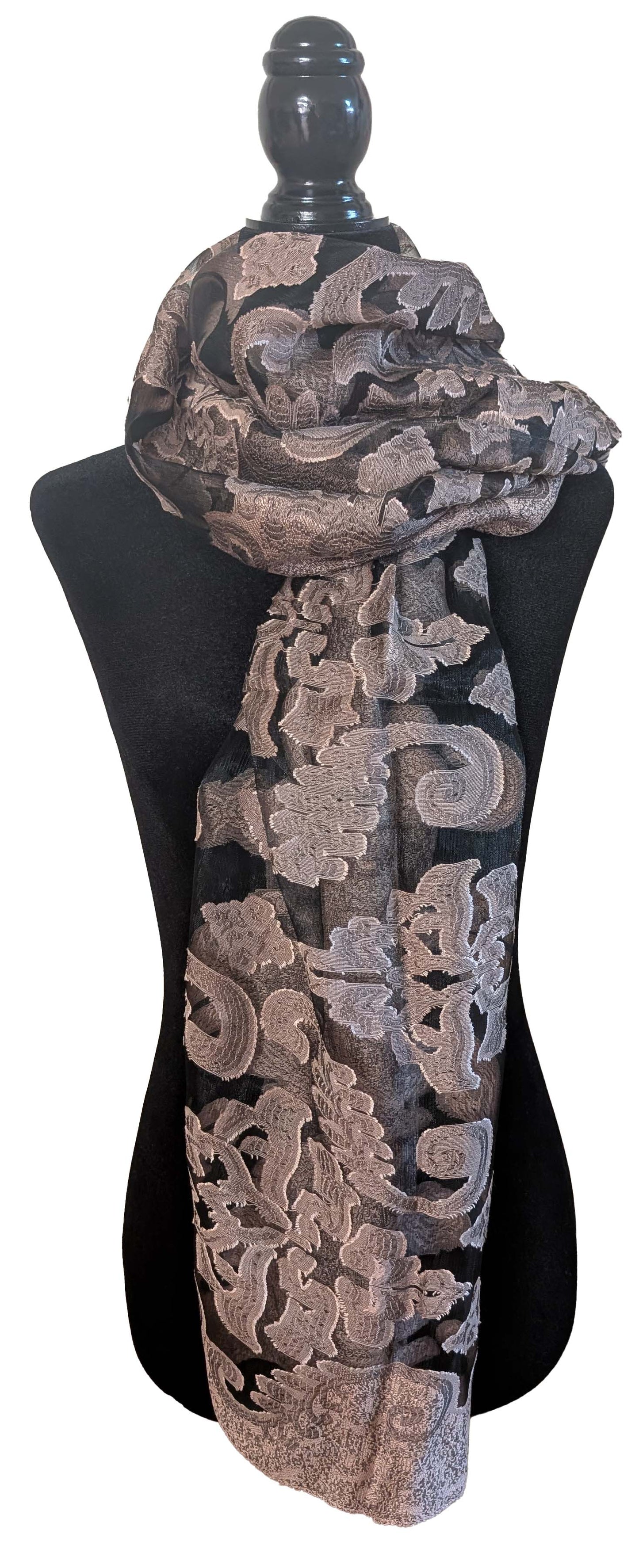 Foulard voile brodé noir et beige