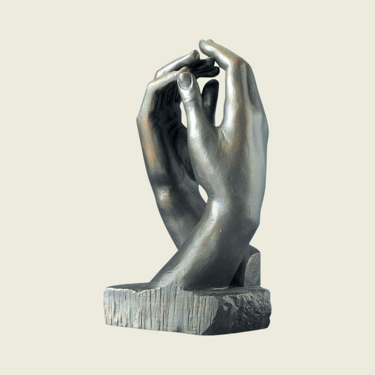 Des mains comme des voûtes d’ogives de Rodin