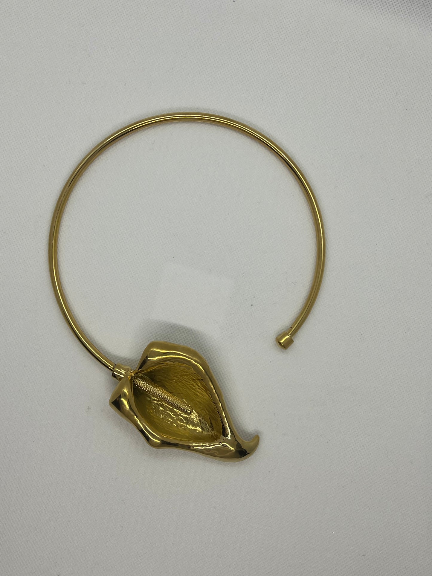 Collier Arum