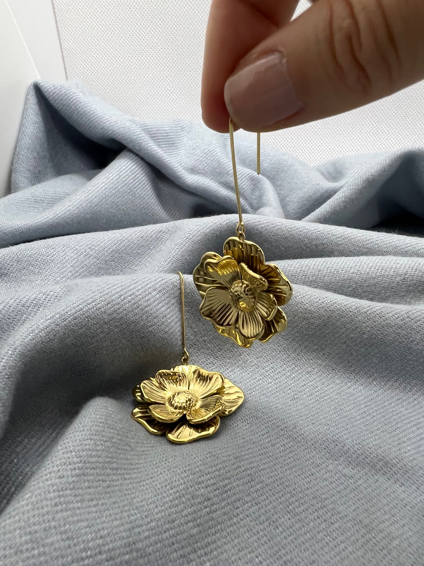 Parure Anémone - Boucles d'oreilles L. 7 cm.