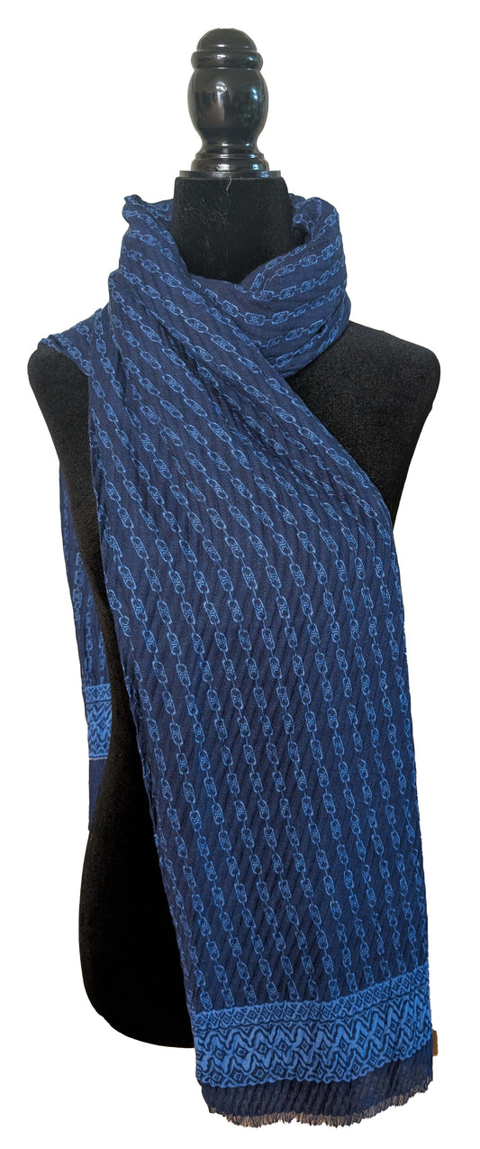 Écharpe bleu marine maille laineuse