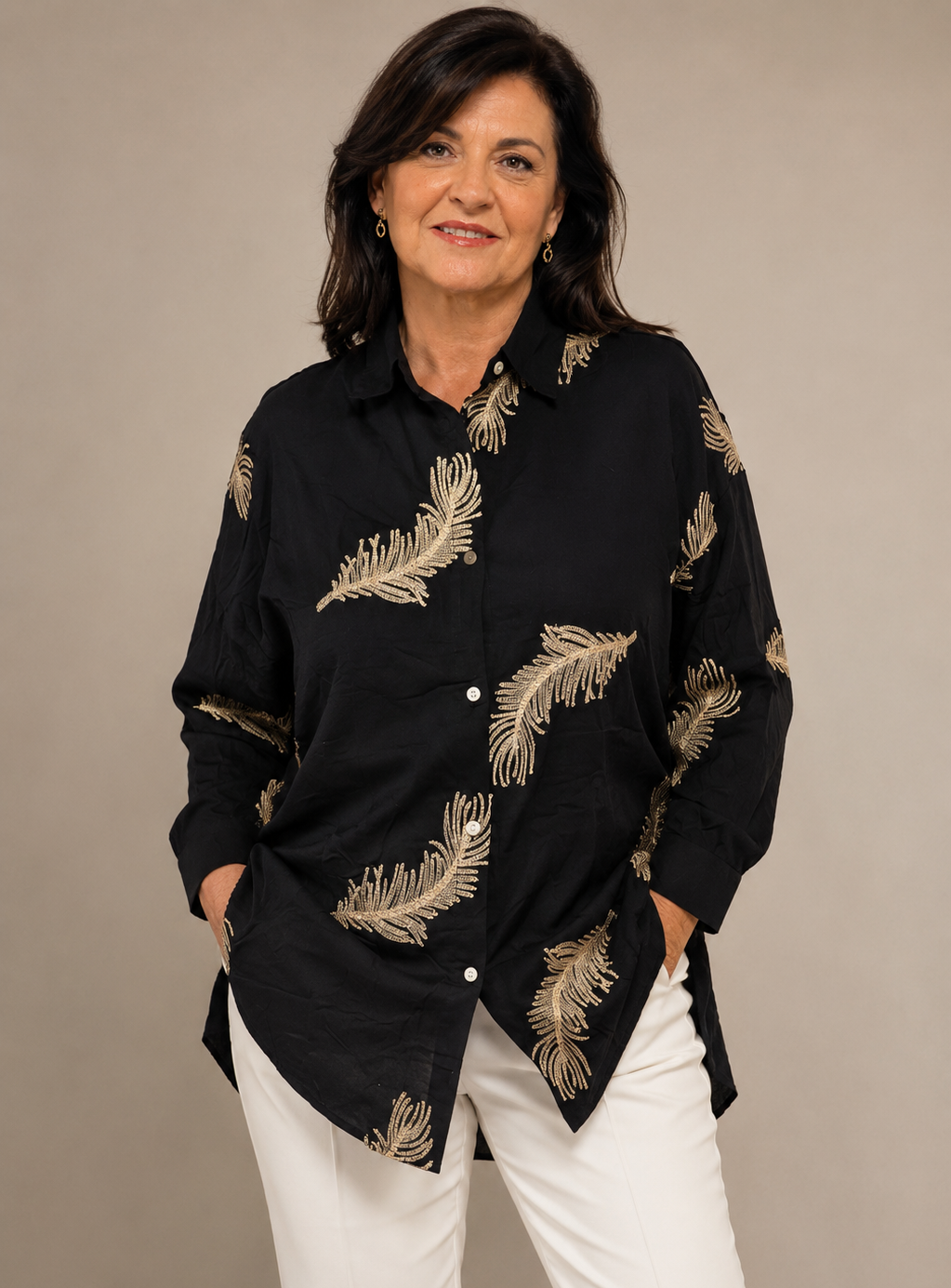 Chemise noire à Plumes Dorées