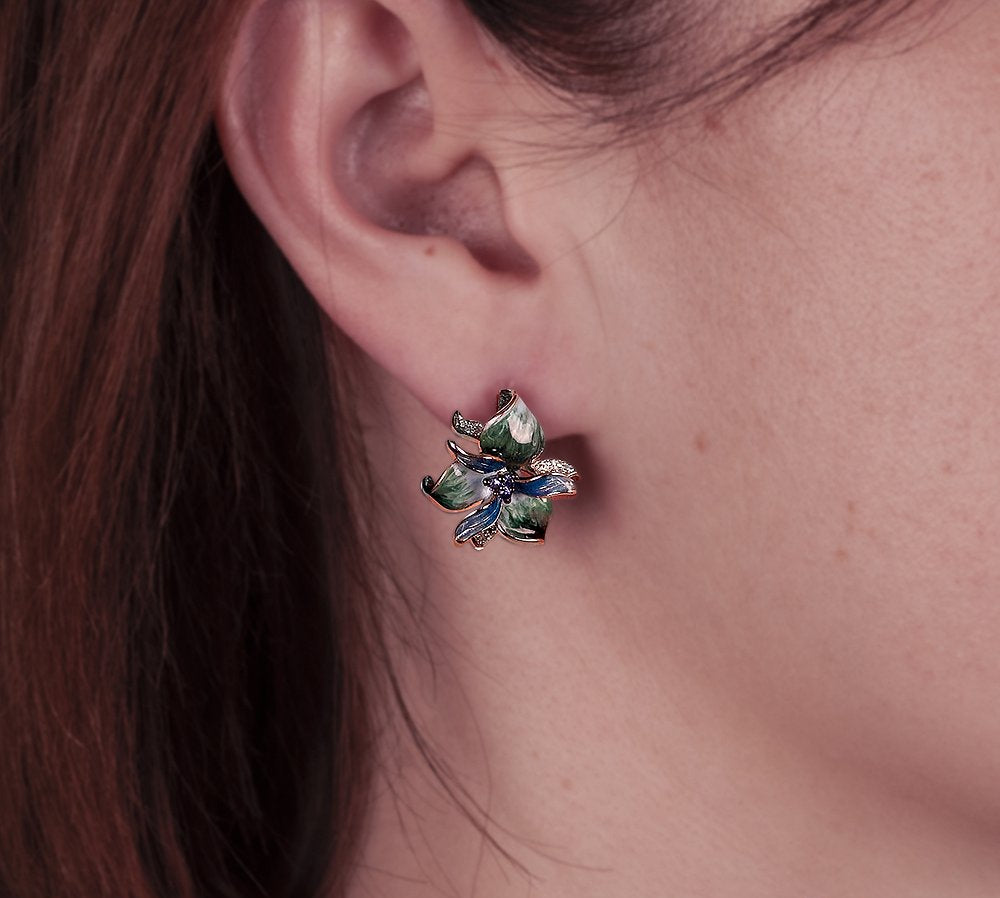 Boucles d’oreilles florales émaillées bleu et vert