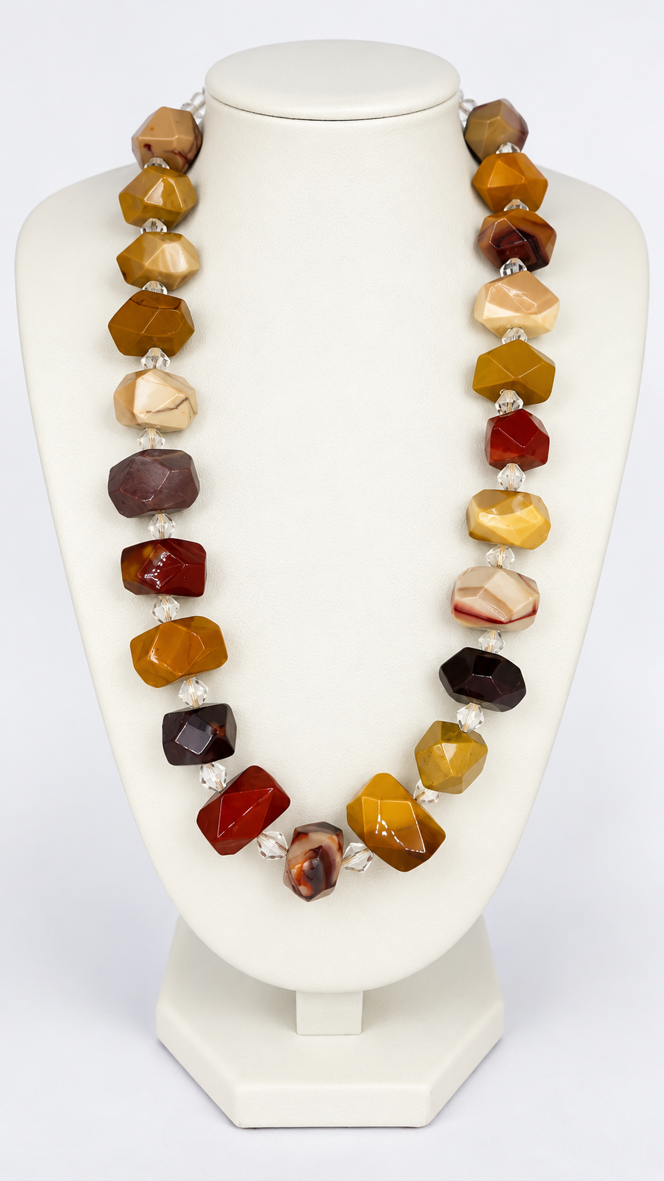 Collier en jaspe mookaïte