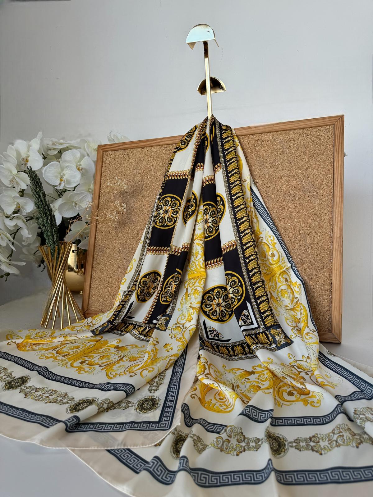 Étole style Versace